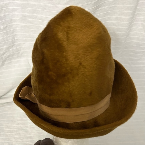 Vtg Emme Boutique BUCKET Pixie Twiggy Camel Faux Fur Hat Mod Italy women’s 60’s main image 4